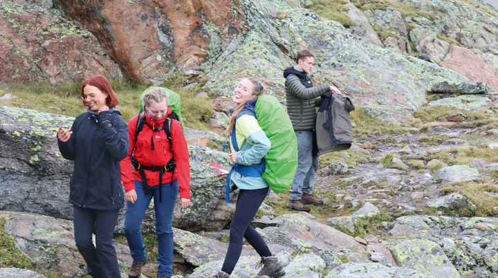 Unser JDAV erkundet die Vernagthütte | © DAV Würzburg Unser JDAV erkundet die Vernagthütte | © DAV Würzburg